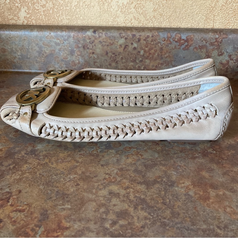 Michael Michael Kors Size 6.5 burnished tan leather slip on moccasins - Picture 3 of 12